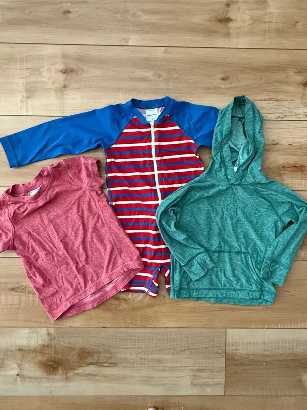 Hanna Andersson Sun Protection Bundle - rash guard, hoodie and T-shirt